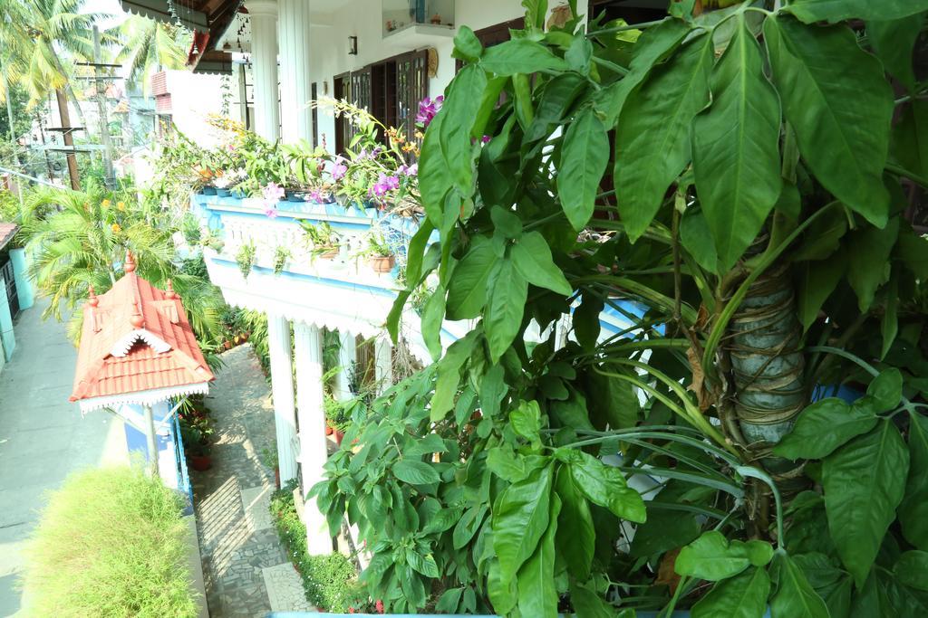 Dream Catcher Home Stay Kochi Extérieur photo