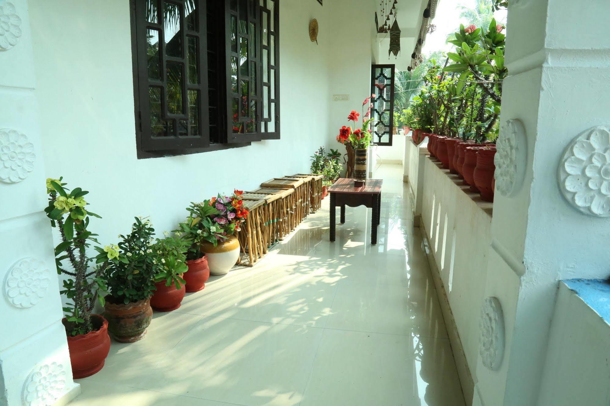 Dream Catcher Home Stay Kochi Extérieur photo